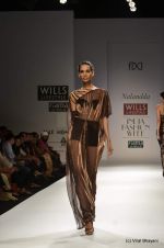 Model walk the ramp for Nalandda Show at Wills Lifestyle India Fashion Week 2012 day 3 on 8th Oct 2012 (37).JPG